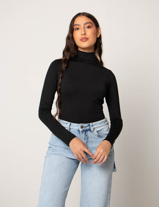 Body Básico Escote Negro